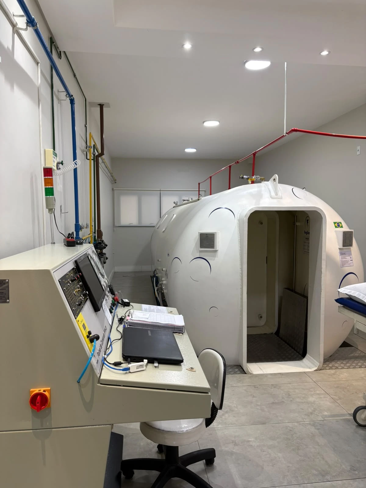 Câmara hiperbárica multiplace da O2PA